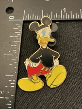Disney Pin 28571 Donald Duck Black Shirt Ear Hat Real Mickey Series 2005 Vtg