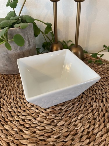 Zuppiera per cereali quadrata bianca cassa e barile 4 5/8”x 4 5/8” fuori produzione usata in ottime condizioni! - Foto 4 di 5