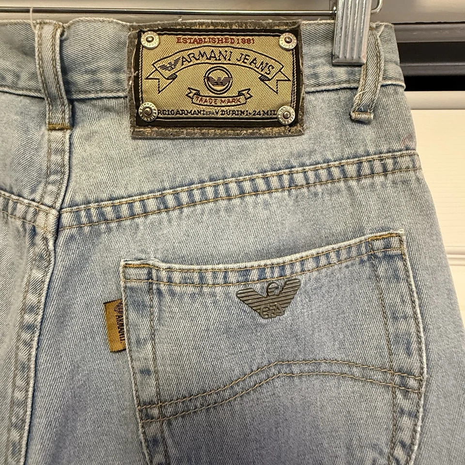 Jeans Giorgio Armani Vintage Hechos en Italia Talla 28 Pierna Recta Foto 3 de 4