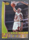 RARE Michael Jordan Card TOPPS 90’s INSERT GOLD HOLO FOIL 🔥 BULLS JERSEY #23