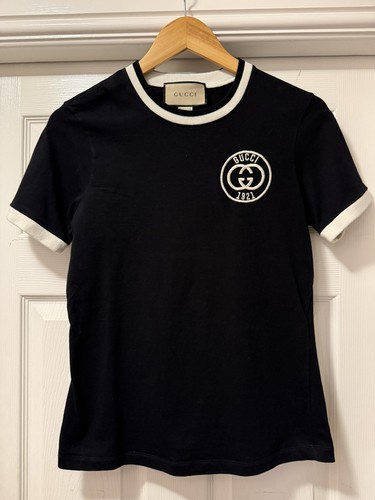 Gucci, Gucci Women’s Black Cotton T-Shirt with Embroidery size M in very good cond