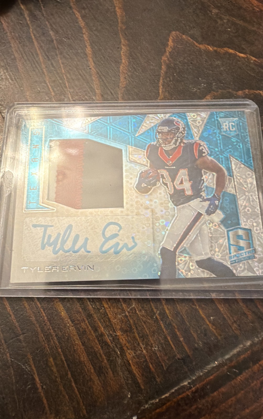 Tyler Ervin Panini Spectra #196 Autograph Patch-Neon Blue