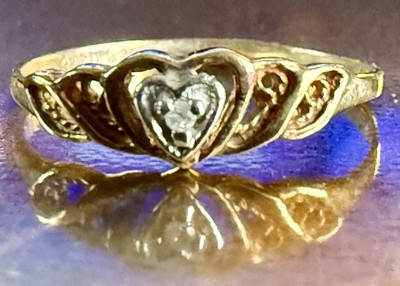 vintage 10K gold heart diamond accent ring and white gold heart details
