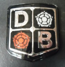 DAVID BROWN TRACTOR FRONT BADGE 'LATE STYLE' ( VERY BEST QUALITY )