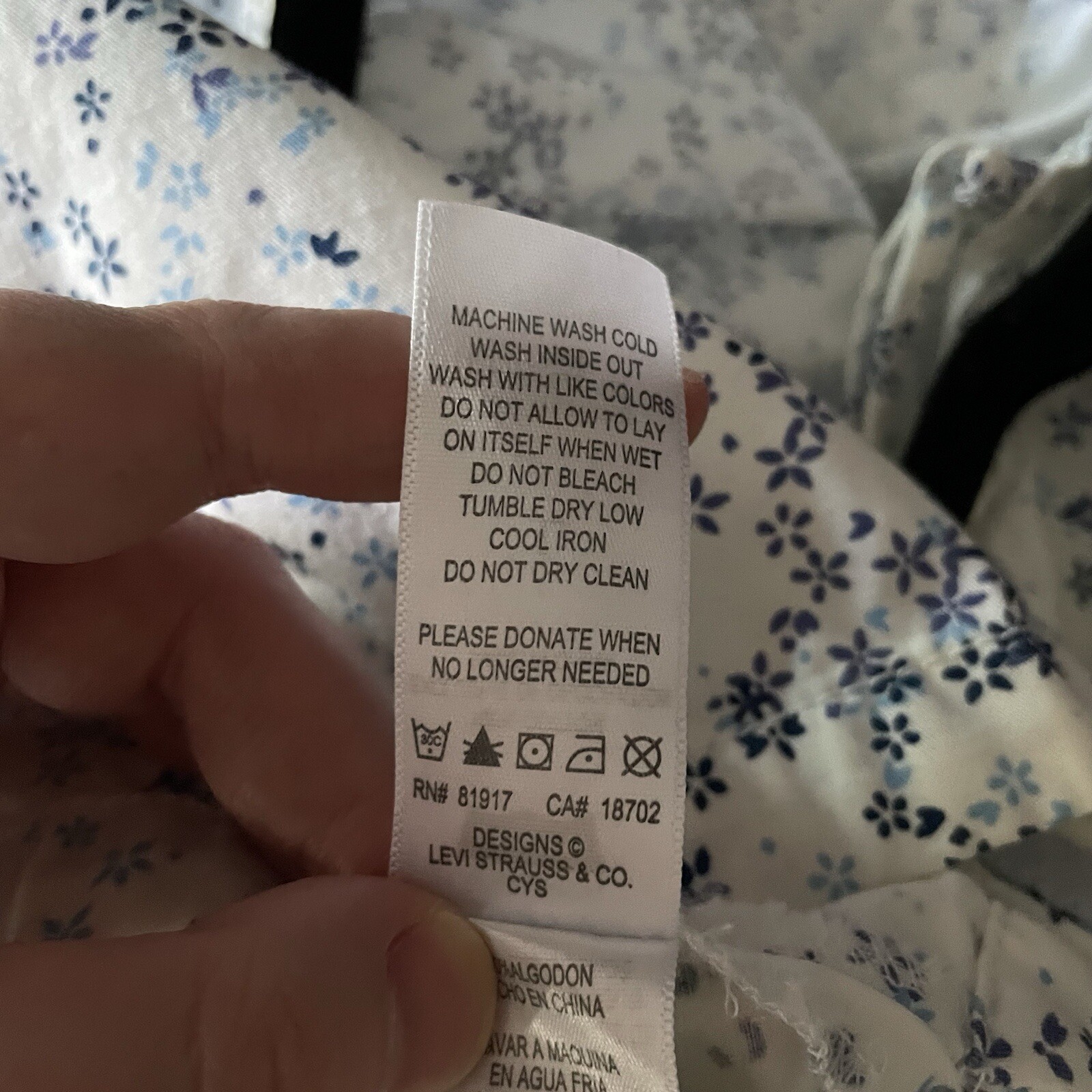 Levi’s Women Sz L White/Blue Floral Adjustable Strap Ruffle Shorts Romper thumbnail 10