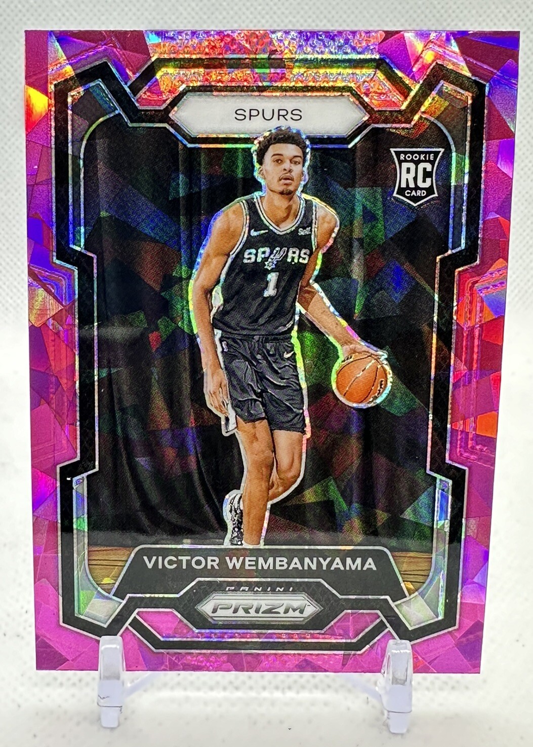 Victor Wembanyama 2023-24 Panini Prizm #136 Pink Cracked Ice Prizm 
