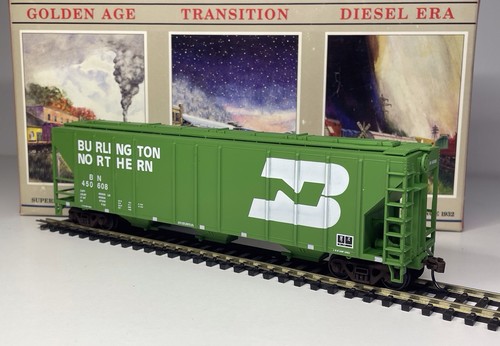 Walthers HO Scale 932-5702 PS-2 CD Covered Hopper Car Burlington Northern 450608 | Condition: Used