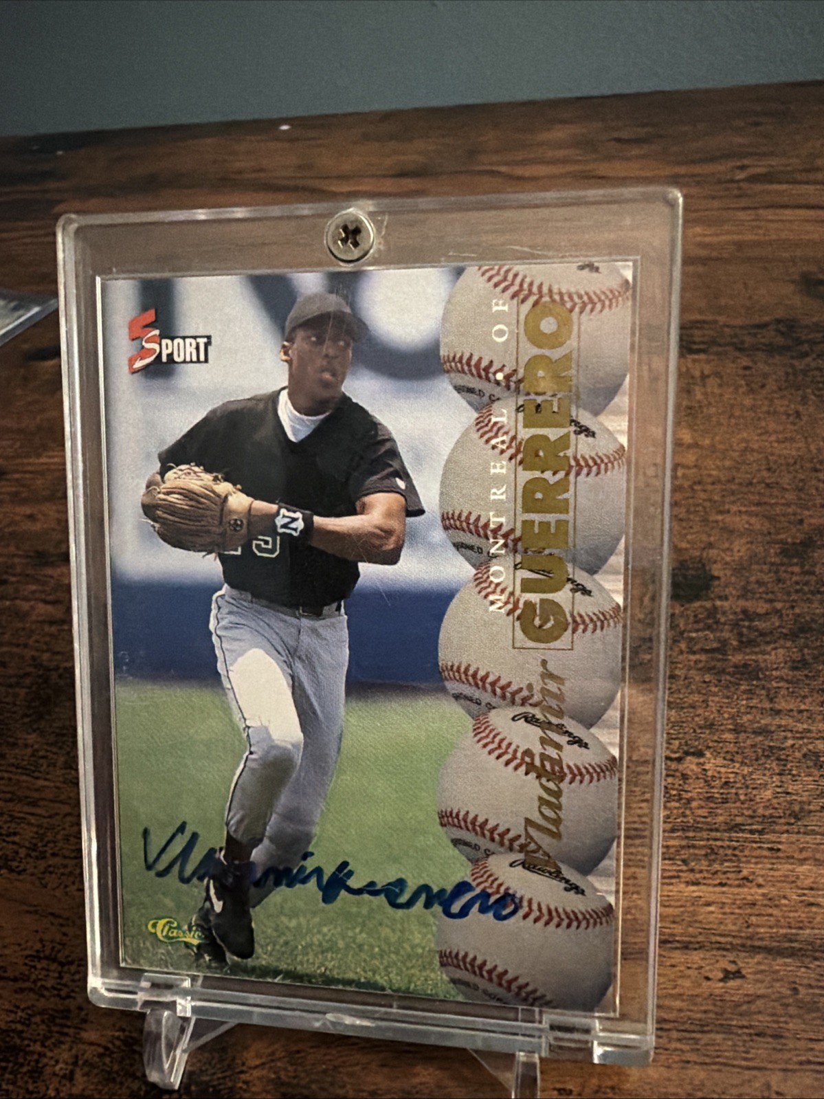 1995 Classic 5 Sport - Autographs Vladimir Guerrero Limited Edition (AU, RC)