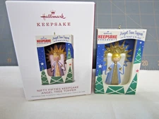2018 Hallmark QGO2096 "Nifty Fifties" Tree Topper Ornament