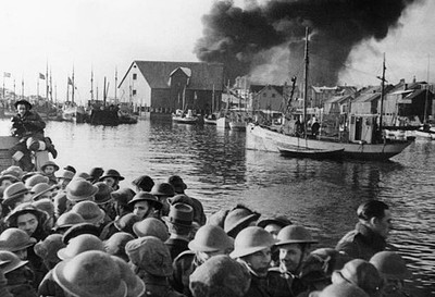 British commando troops and captured traitors leave Spitsbergen af- Old Photo