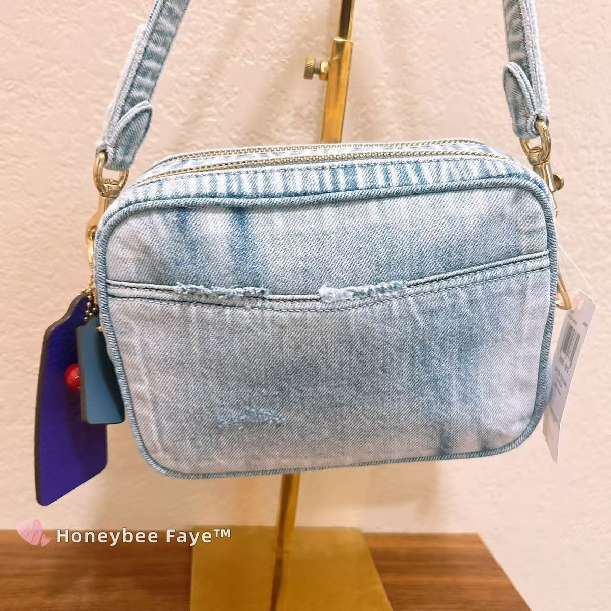 KR　Carrie_ パック NWT Coach CEK75 Mini Carey Crossbody Bag In Loved Denim With