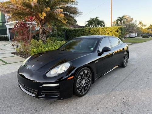 2015 Porsche Panamera S