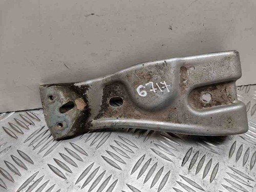 VW PASSAT B7 ALLTRACK 365 Kotflügelhalter vorne links 3C0821141 2.00 30536472