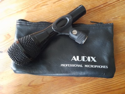 Audix Professional Microphone OM-2 in gefütterter Tasche