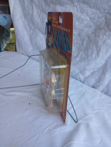 The Uncanny X-Men Weapon X 4th Edition Wolverine Action Figure ToyBiz 1992 New - Picture 6 of 6