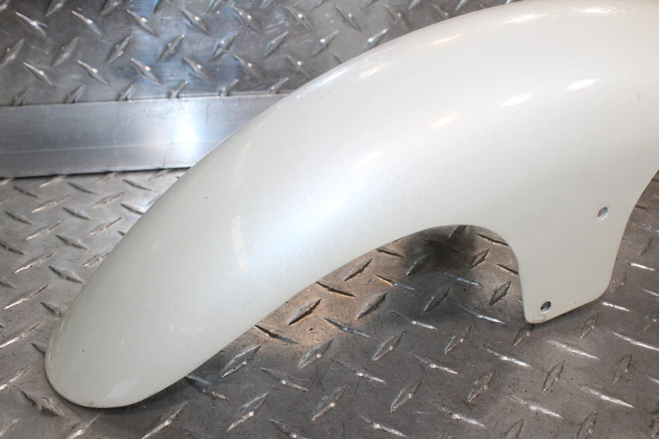 2007 SUZUKI BOULEVARD S50 БЕЛОЕ ПЕРЕДНЕЕ КОЛЕСО КРЫЛО 53110-38A10-13L - Изображение 3 из 4