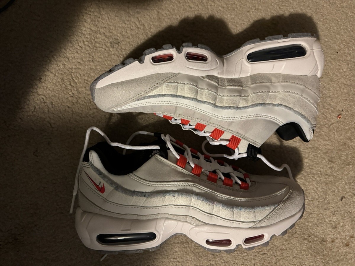 Nike Air Max 95 SE - Retro-Themed DQ0268-002 Size 8 Men/ Women 