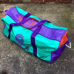 duffle bag retro