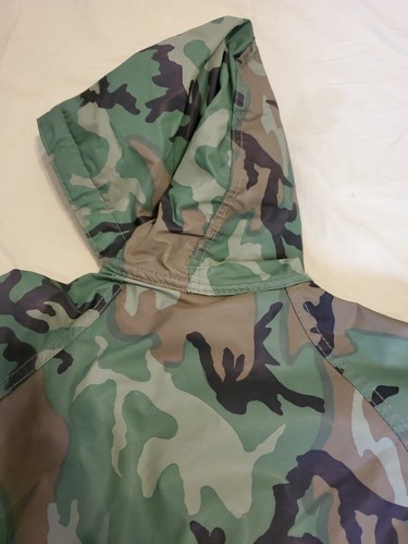Ozark Trail Hooded Camo Rain Coat Jacket Size Medium Snap front close S2 - Picture 16 of 16