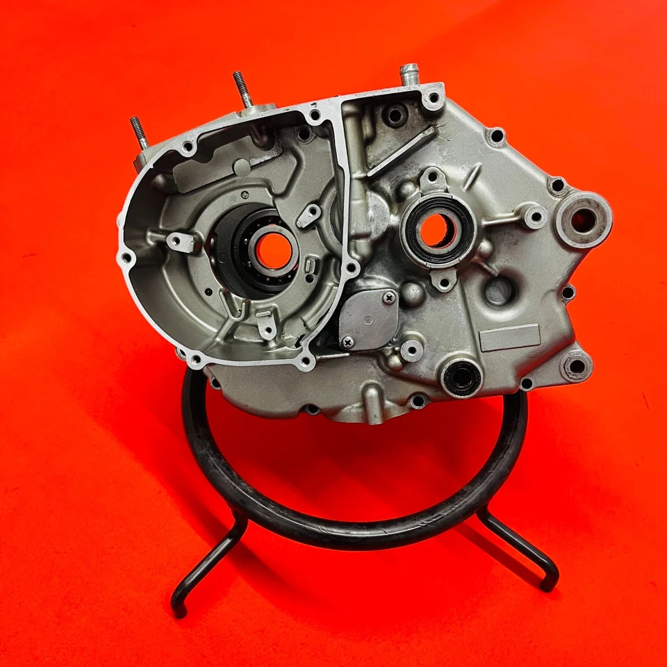 Fundas de motor DRZ125 cárter a juego originales OEM SUZUKI DRZ 125 L (2003-2007) Foto 2 de 4