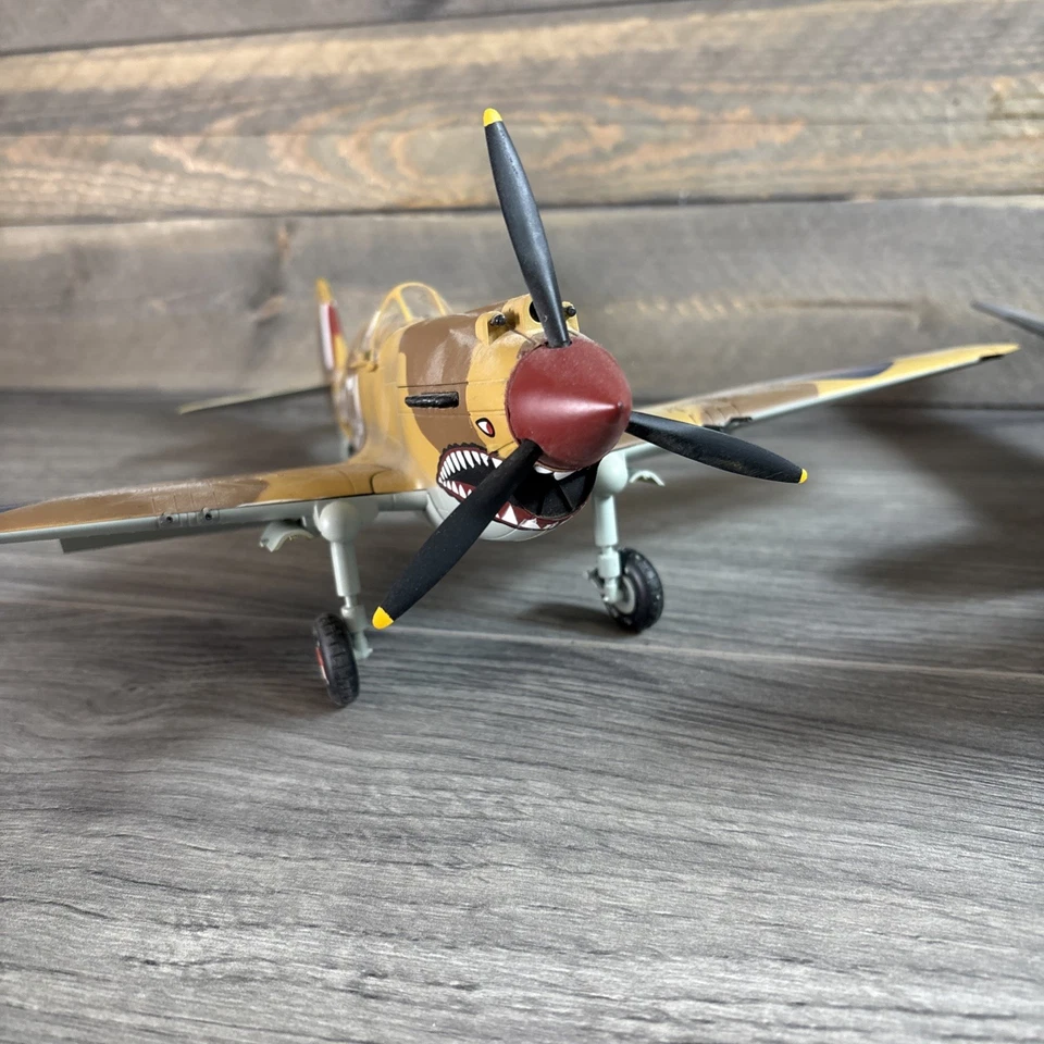 21st Century Toys German Me-262A & P-40B Warhawk 1/32 airplanes Used Please Read - Image 3 of 4