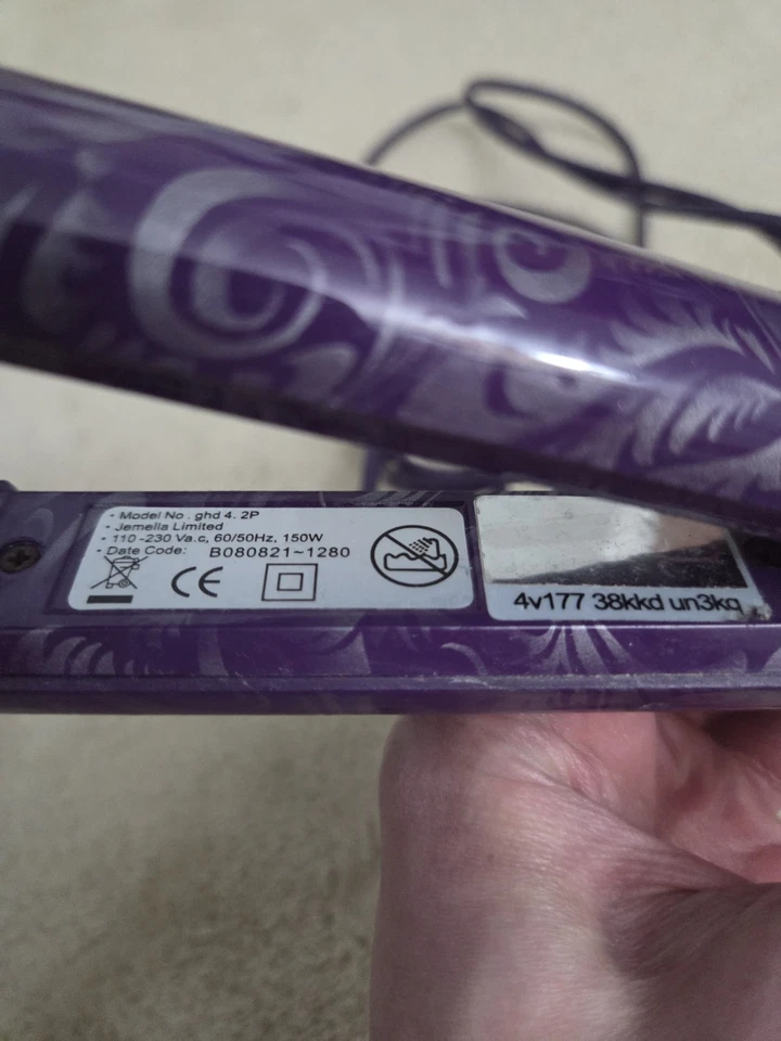 Alisador de cabelo GHD Jemella edição limitada com bolsa de viagem - Imagem 2 de 3