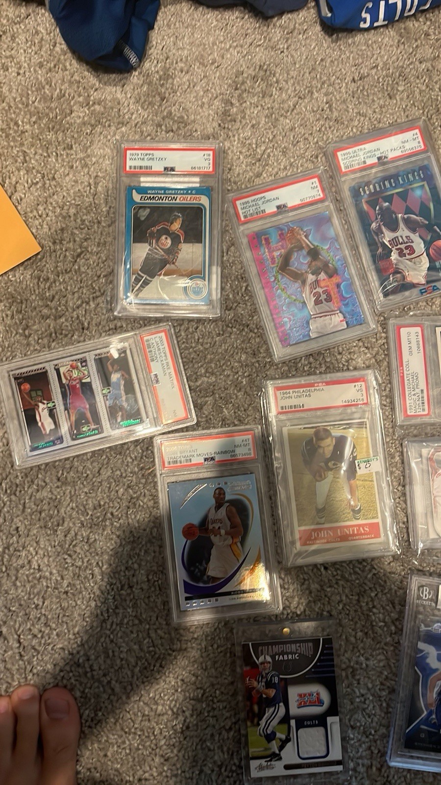 HUGE VALUE Hot Pack - PSA/Auto/Numbered + 5 RCs - Sports Card Lot (10 Cards) 2 view 3