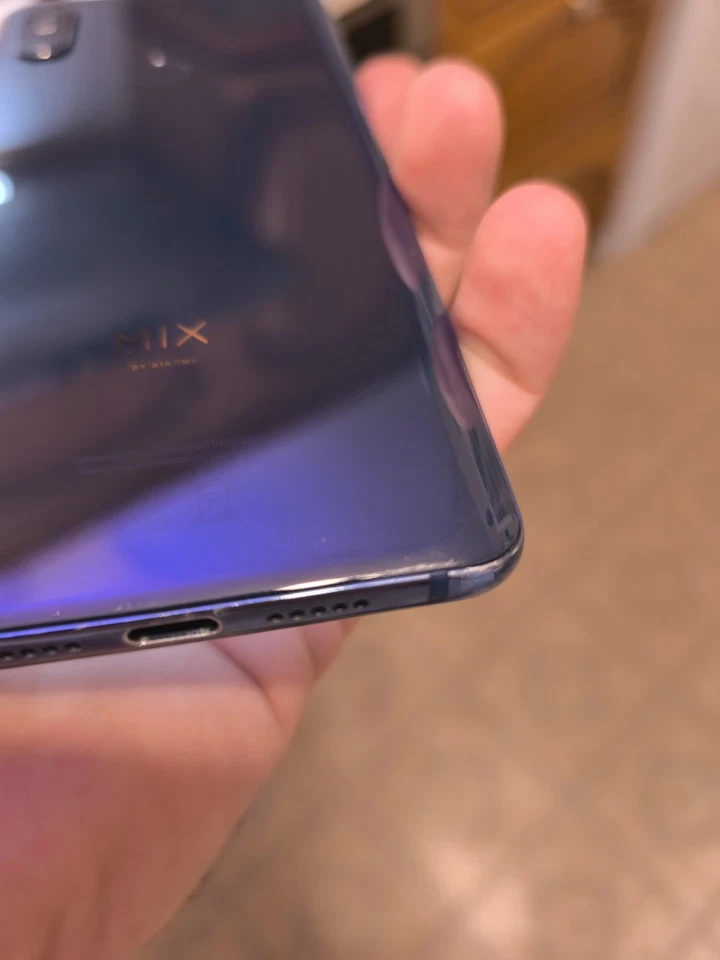 Xiaomi Mi Mix 3 · 128GB, photo 3 of 5