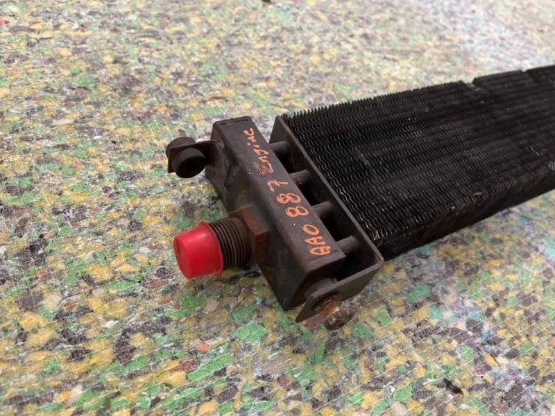 Jaguar XJS V12 1991 cupé enfriador de aceite de motor usado Foto 4 de 4