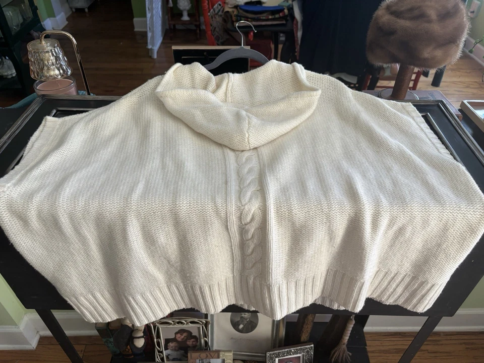 Michael Stars Cream Cable Knit Hoodie Sweater Size 2 - Image 3 of 4