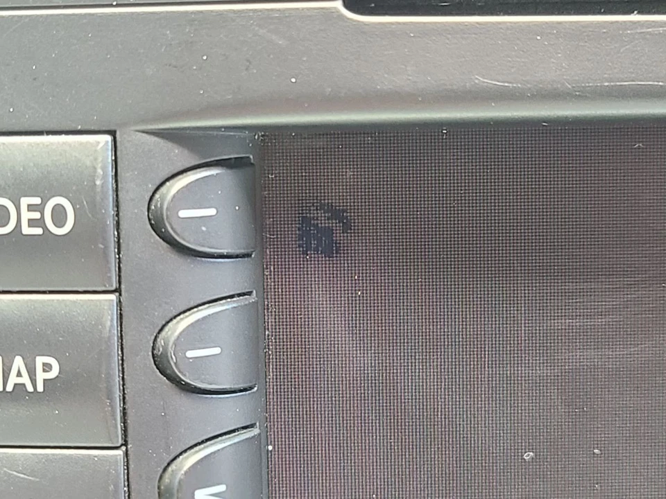 Mercedes SL R230 Sat Nav Display Screen Head unit A2308204389 - Image 2 of 4