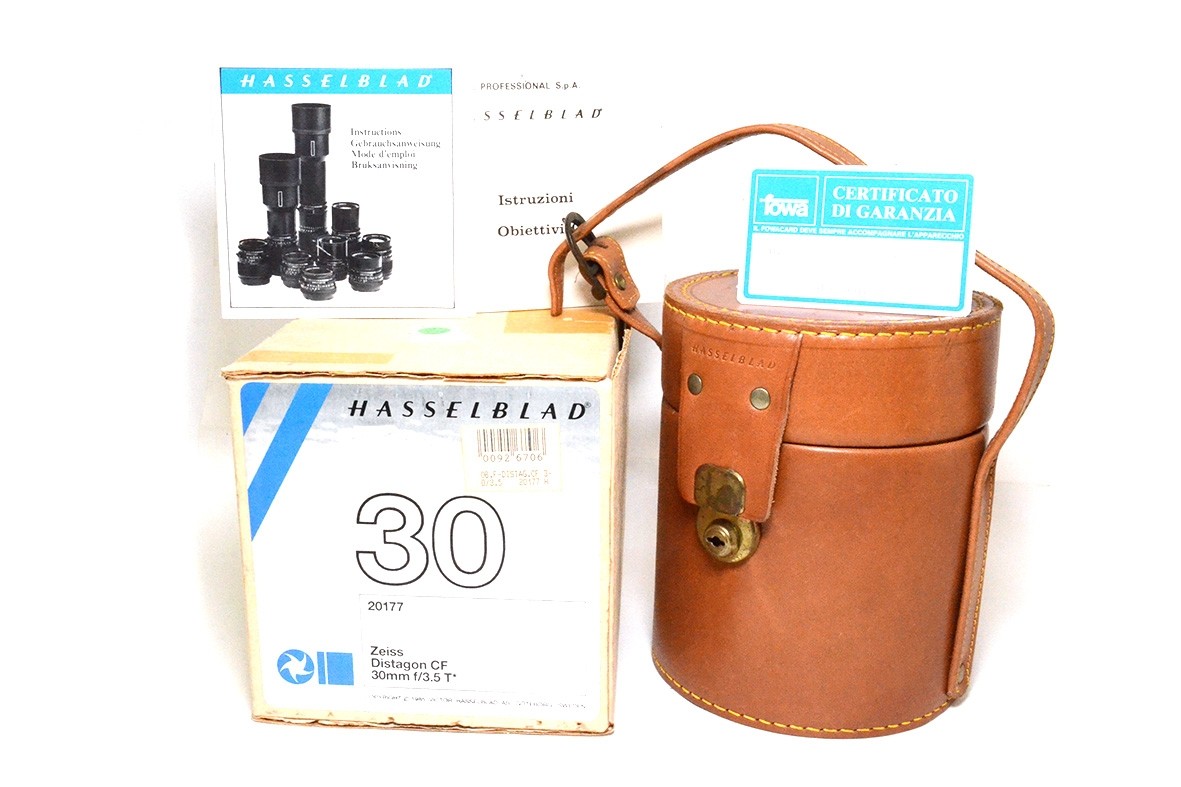 Obiettivo manuale Hasselblad Zeiss 30mm Distagon CF -leggi-
