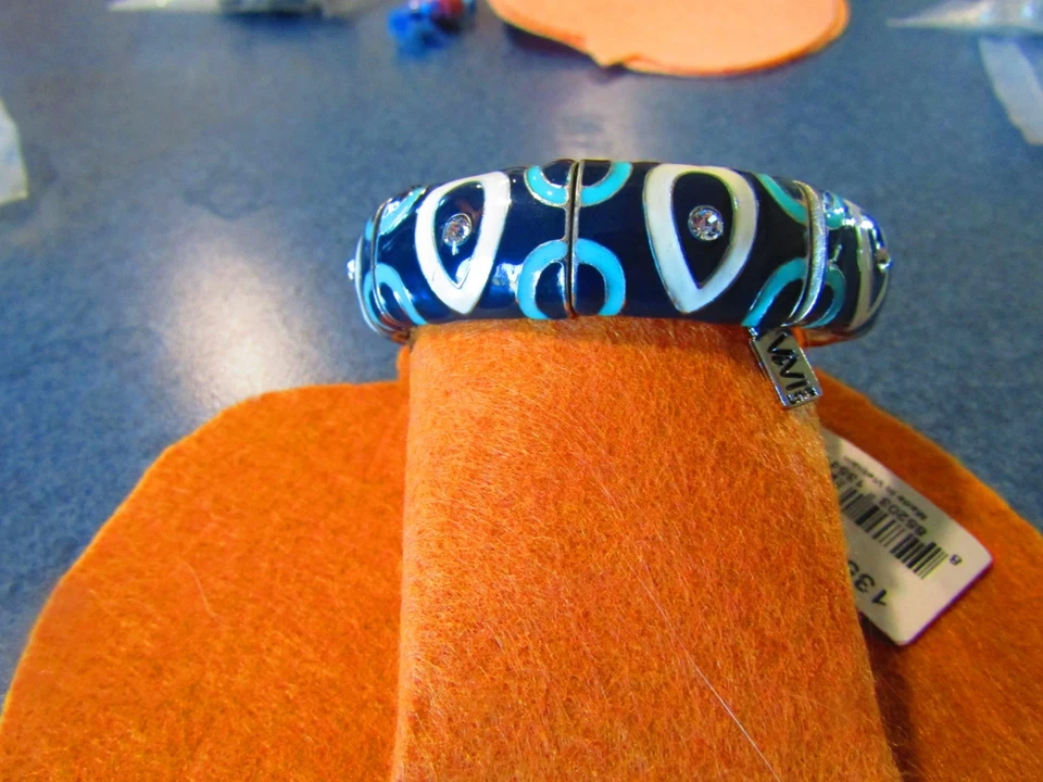 ViVI Indigo Mod 弹力手链蓝色白色珐琅透明水晶全新带标签 32 美元 — 第 2/4 张图片