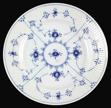 Royal Copenhagen Blue Fluted Plain Luncheon Plate 5963344