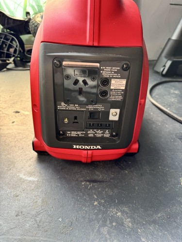 Honda Generator / Inverter EU10i (with cover and cable lock) - Picture 4 of 9