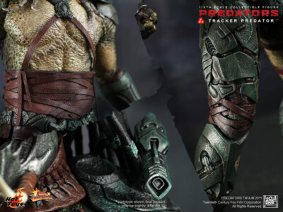 NEW Hot Toys MMS 147 Predators Tracker Predator with Hound 14 inch