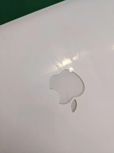 Apple Macbook Mid-2010 2.4ghz Intel Core 2 Duo, 8gb ram - Picture 10 of 11