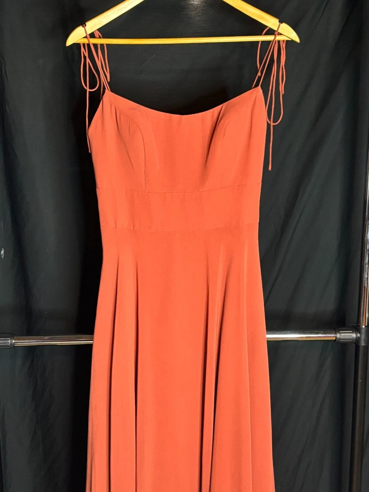 Naranja Espalda Abierta Correa de Espagueti Dama de honor Vestido de Noche Formal Baile de graduación 10 Foto 2 de 4