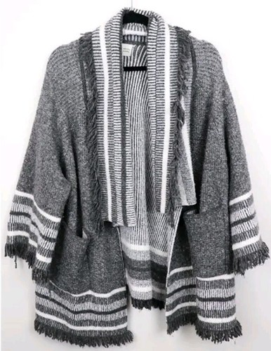 Anthropologie Saturday Sunday Portland Kragen Kimono Cardigan Pullover Fransen Einheitsgröße