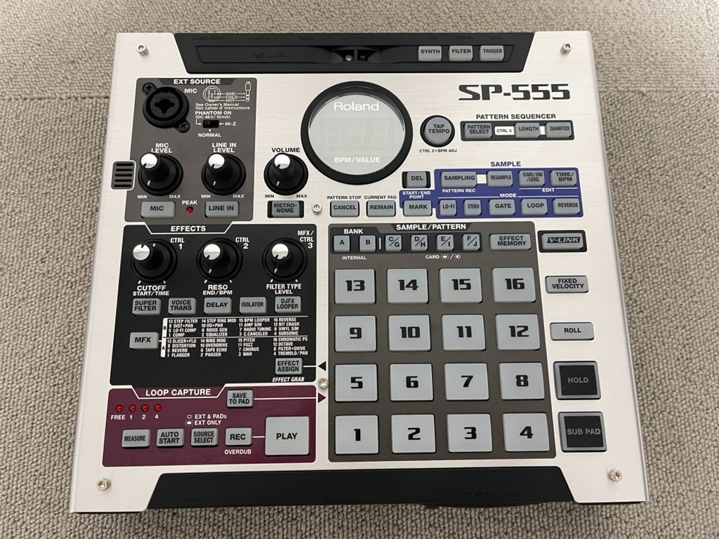 Roland SP-555 サンプラー Roland SP-555 Sampler with Effects | zZounds