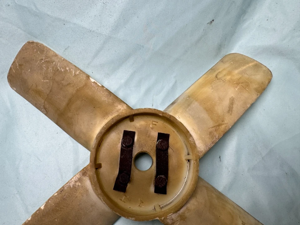 Ventilador de motor de refrigeración por radiador Datsun 620 L16 72-73 4 aspas Foto 3 de 4