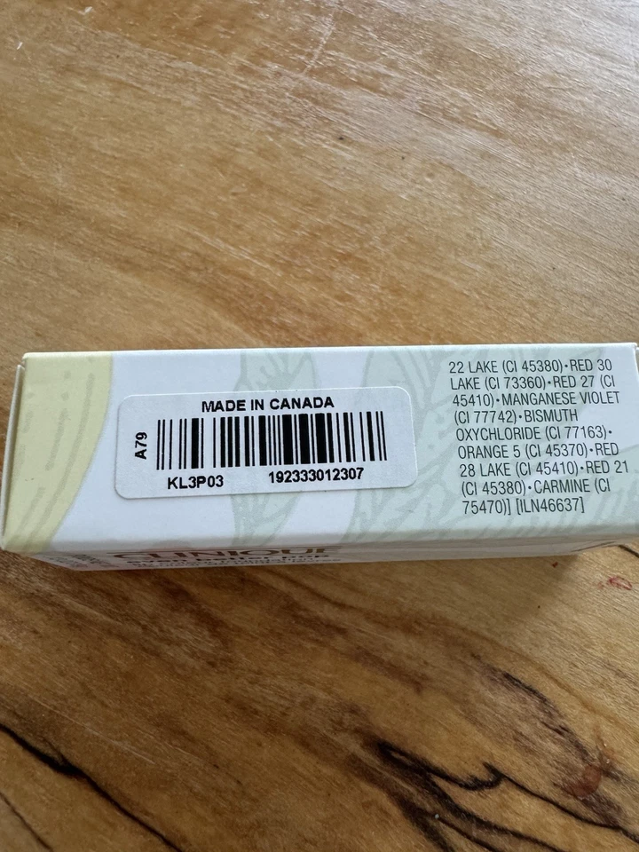 Clinique Even Better Pop Lip Colour Foundation 03 ROMANCED New - Image 4 of 4