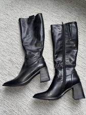 Women’s Black Leather Long Boots Size 8.5 Coach And Four Made In Italy