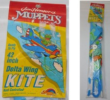 Vintage 1992 Spectra Star Jim Hensons MUPPETS KERMIT - DELTA WING KITE Keel 42"