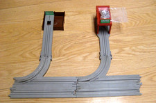 Tyco Ho Slotcar US 1 Gravel loading Unloading Station Full of Gravel W Track