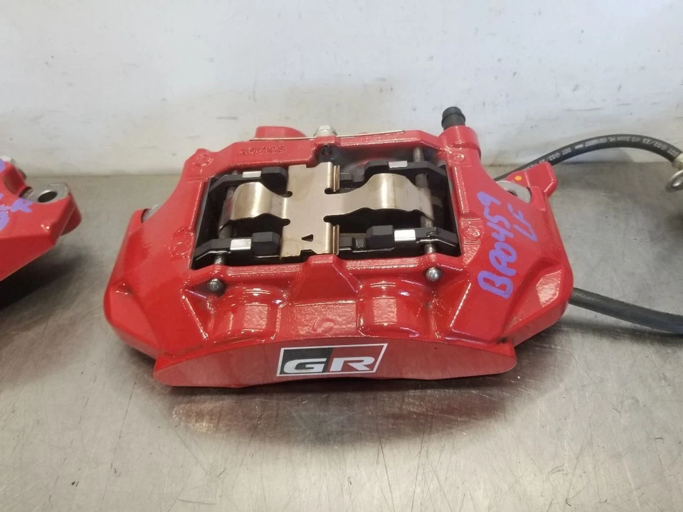 23 2023 TOYOTA GR COROLLA HATCHBACK BRAKE CALIPER SET RED — 第 4/4 张图片