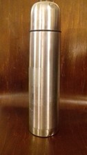 Stainless Steel Vacuum Flask 1 litre.  Keeps your tea piping hot for many hours!