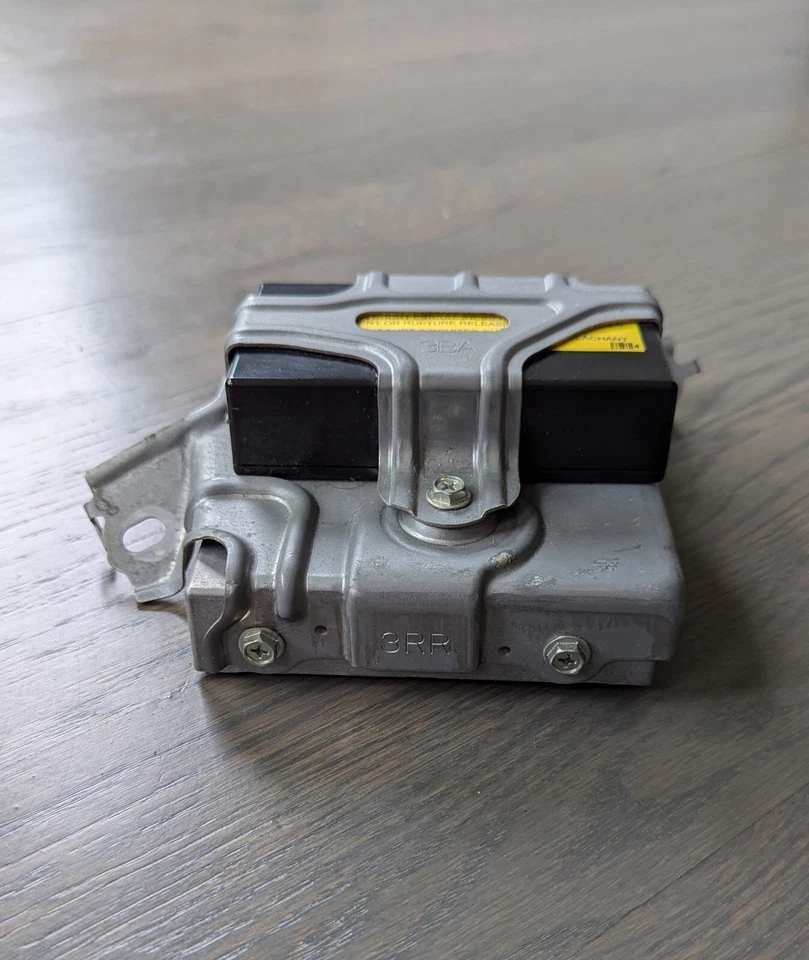 Computadora módulo de control de dirección asistida Toyota Prius V 2012 2013 2014 89650-47421 Foto 2 de 4