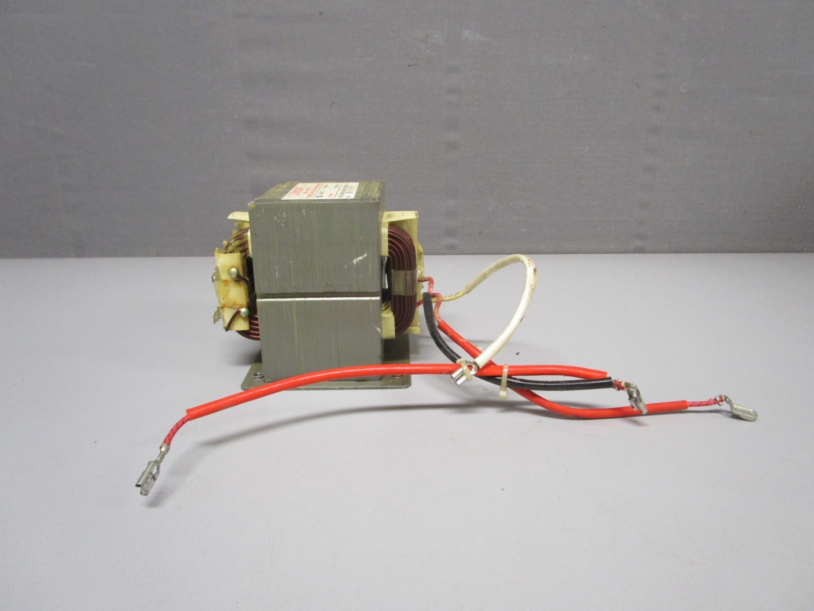 Whirlpool 120V 60Hz Microwave Transformer W10269455 OBJY2 DPC-240 DW-1000 ASMN-image