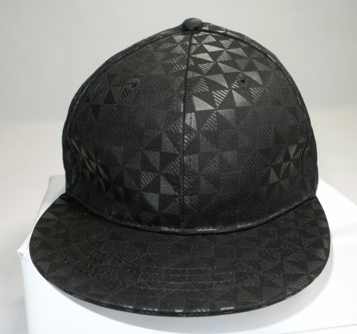 Fishbone FSBN Black Cap Hat Triangle Pattern Size 7 1/8 | eBay